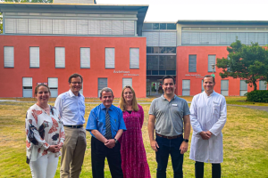 Besuch im Klinikum GT v.l.n.r. Maud Beste (Geschäftsführerin), Prof. Dr. med. Boris Buerke (Chefarzt Radiologie), Volker Richter, Sabine Hollmann, Andreas Tyzak (Kaufmännischer Direktor) und Dr. Philipp Bula (Chefarzt Unfallchirurgie / Orthopädie).