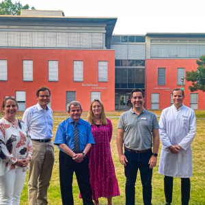 Besuch im Klinikum GT v.l.n.r. Maud Beste (Geschäftsführerin), Prof. Dr. med. Boris Buerke (Chefarzt Radiologie), Volker Richter, Sabine Hollmann, Andreas Tyzak (Kaufmännischer Direktor) und Dr. Philipp Bula (Chefarzt Unfallchirurgie / Orthopädie).
